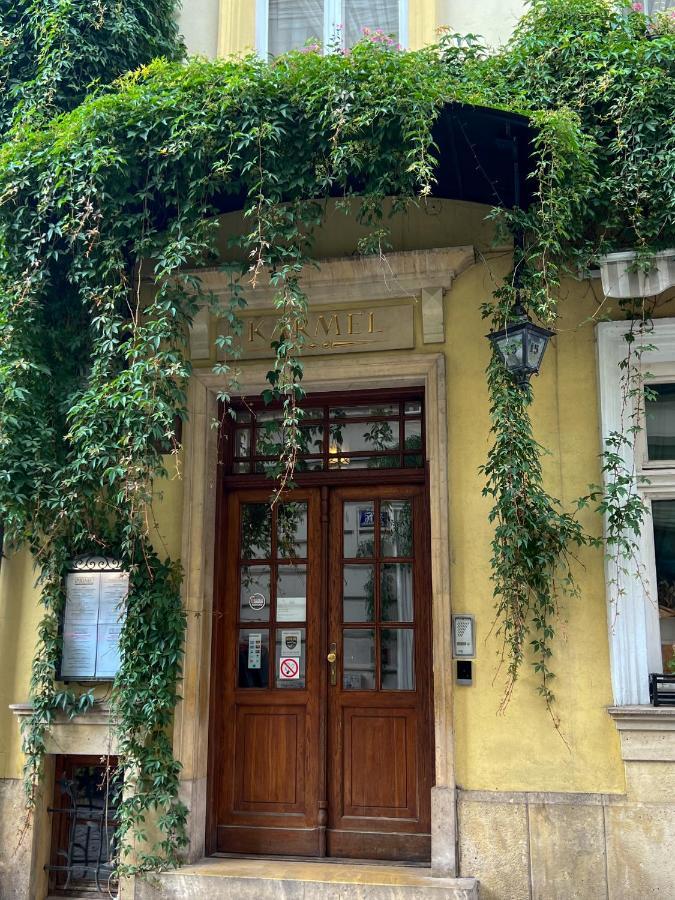 Aparthotel Karmel Cracóvia Exterior foto